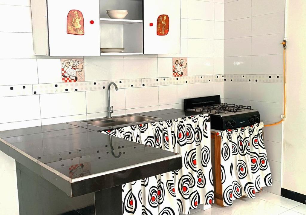 Hospedaje Carmelita โตไกมา ภายนอก รูปภาพ